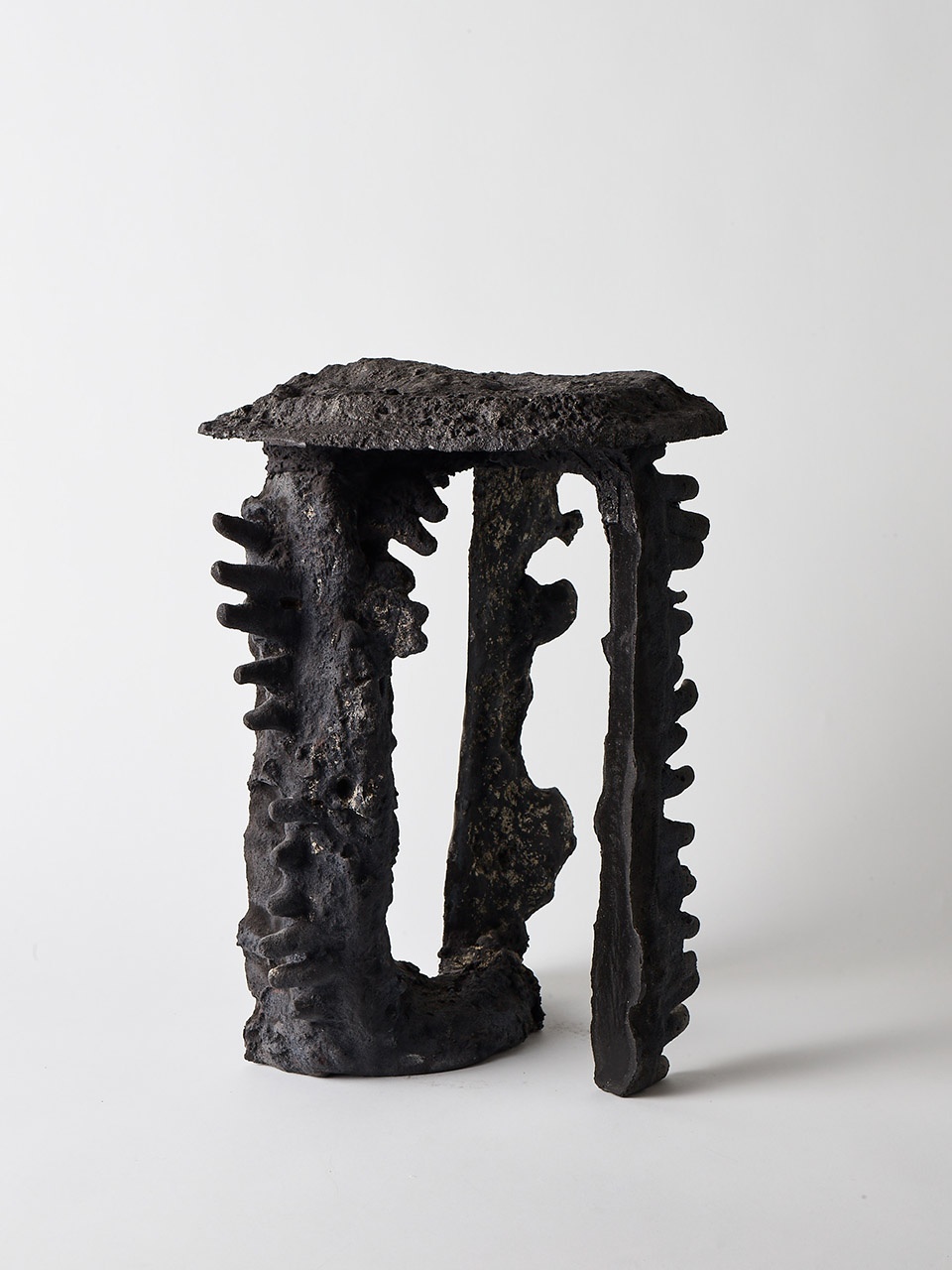 虚构侵蚀 · 家具与雕塑的完美融合-5