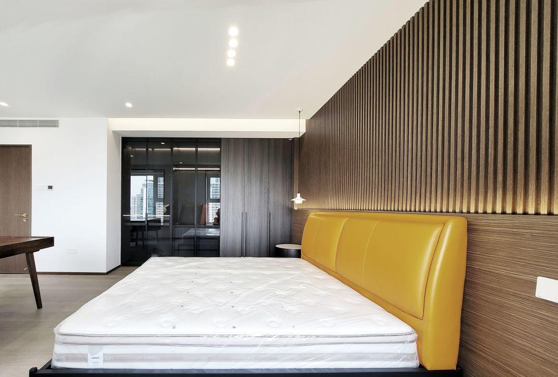 半开放厨房与餐桌相通的设计案例-15