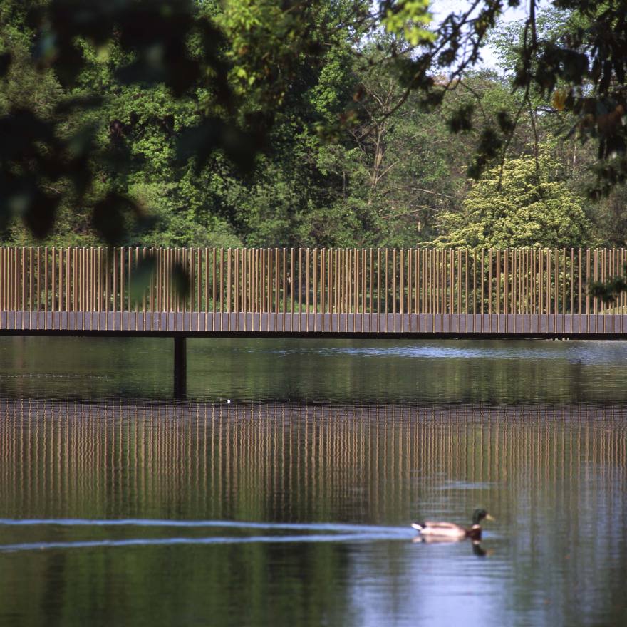 约翰·帕森 湖岸交汇处(注:Lake Crossing常见释义为湖岸交汇处 ,不过具体需结合其语境,如果是某建筑作品名等,Crossing也有穿越等意思,这里暂时按常见意思处理) 丨英国伦敦-5
