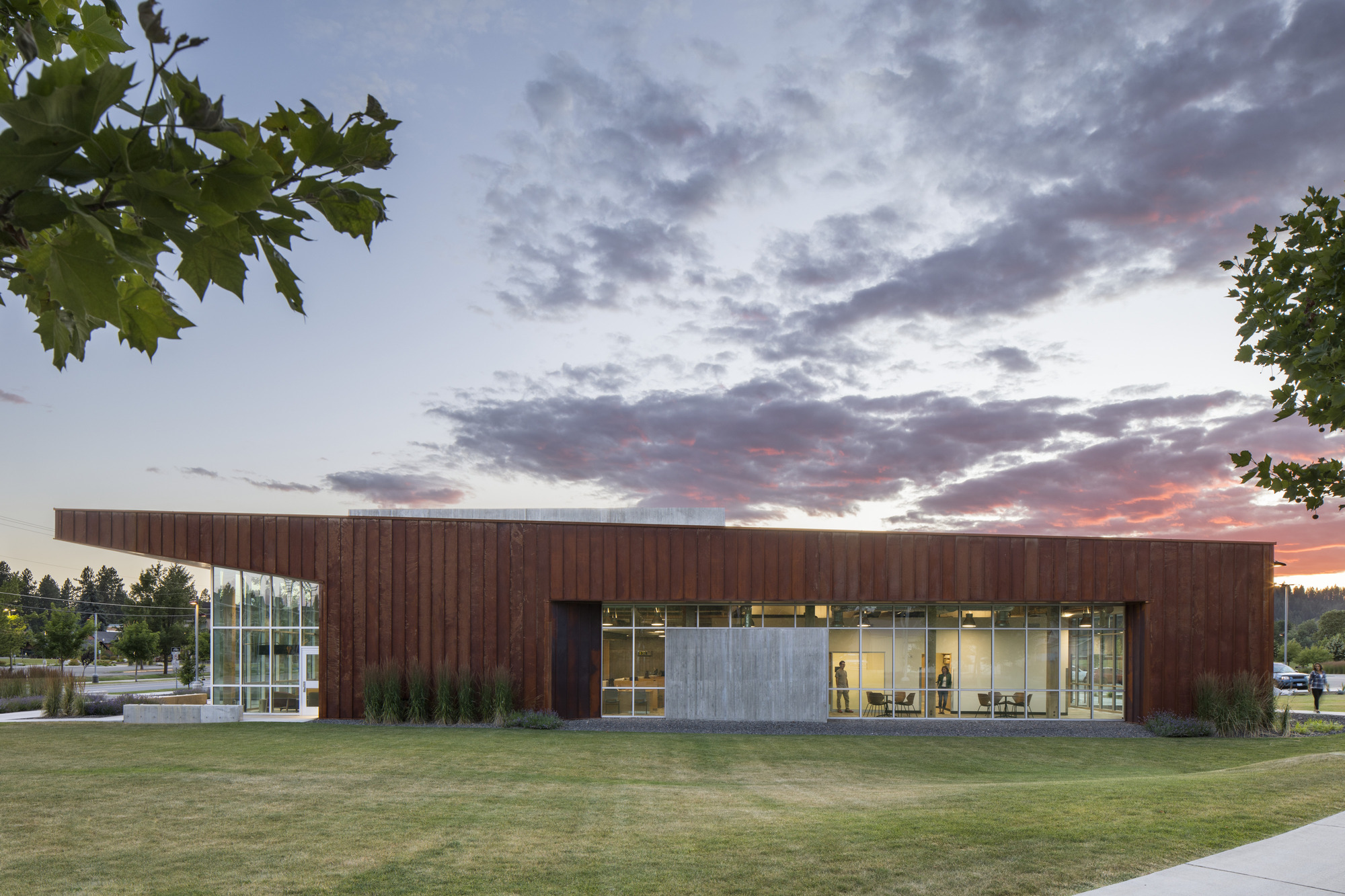 Bob & Leona DeArmond 学院和大学中心丨美国科达伦丨Integrus Architecture-19