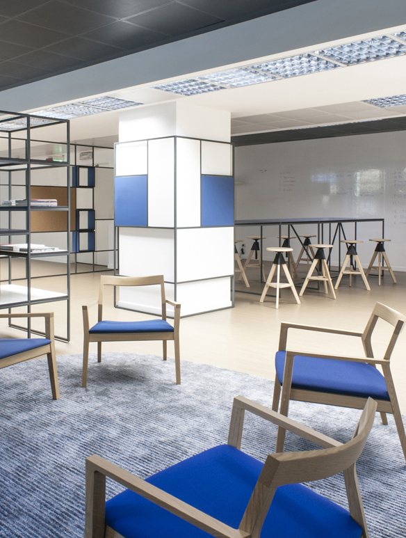 解构空间 · deamicisarchitetti 动态多面办公室设计-21