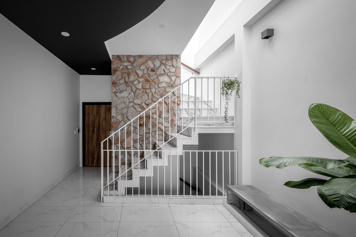 Ngôi nhà phố ấn tượng với mặt tiền bằng gạch kính | ZenVillas Vietnam-27