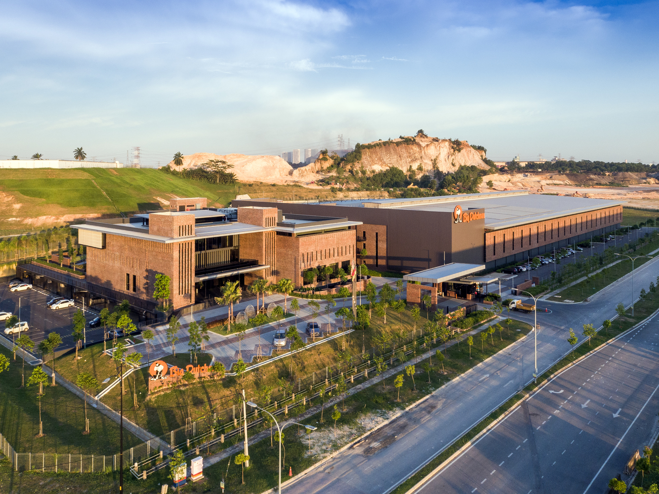 大荷兰人农业总部 · 工业绿意,环保创新-76