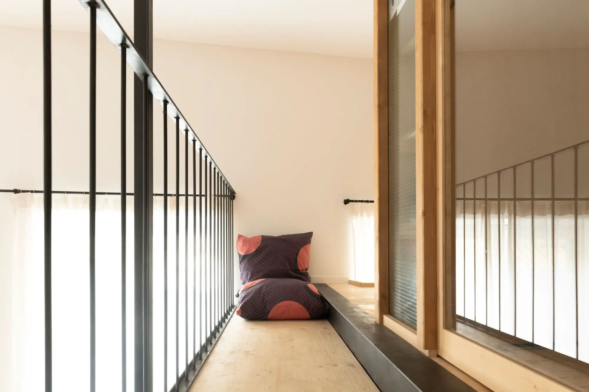 废弃空间变温暖 Loft，室内设计巧妙打造舒适家居-12