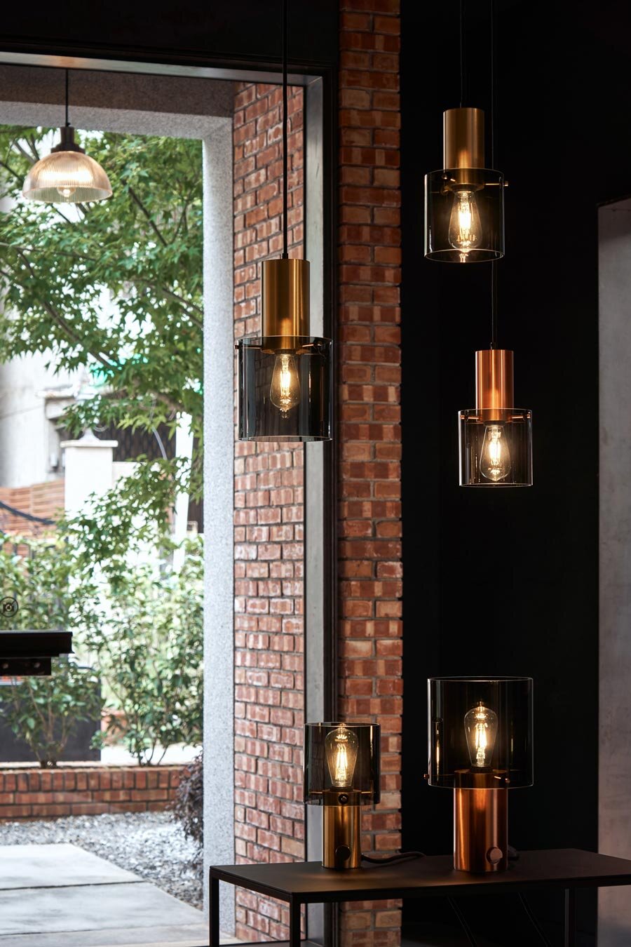 曲徑深處流淌的曖曖微光，宛如博物館的光之藝術：英國燈飾品牌Original BTC 落腳飄散桂花香的台中老宅 — Hey!Cheese-9