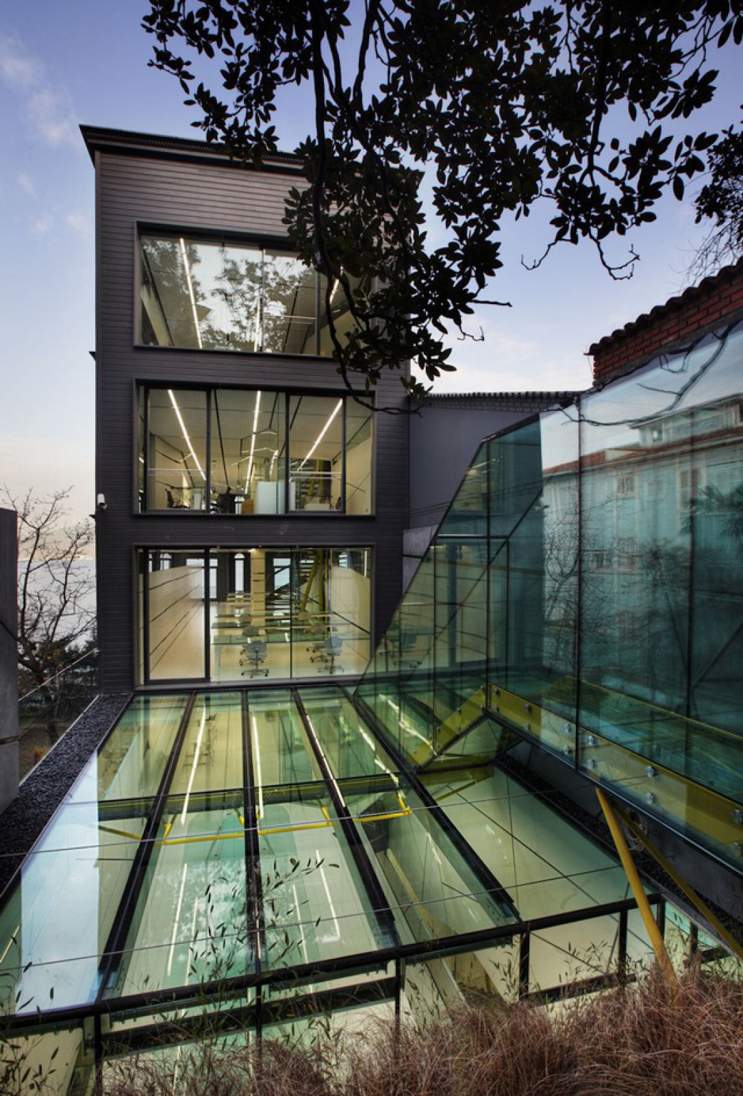 伊斯坦布尔老房子的现代变身-5