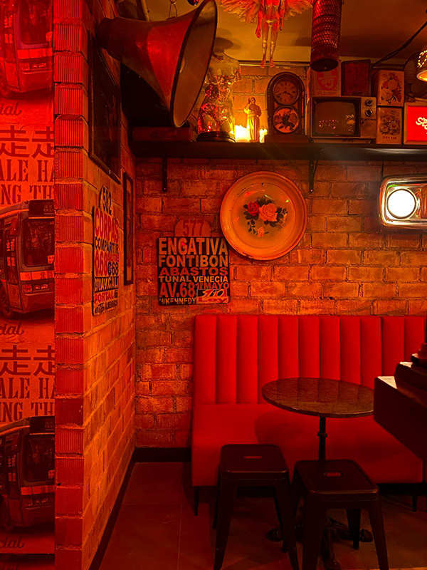 马德里社交俱乐部(注:在西班牙语里,la是定冠词,social有社交的意思 ,Madrid是马德里,LA SOCIAL MADRID有可能是马德里当地一个社交俱乐部之类的名称,这只是基于常见情况的推测) 丨西班牙马德里-31