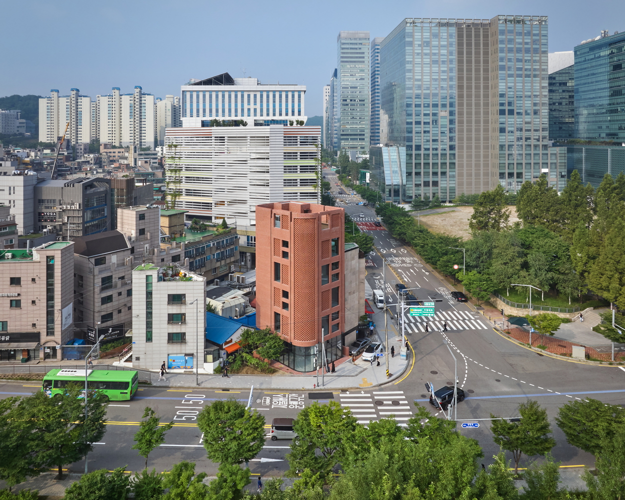 韩国 DADAM 商业和办公楼-6