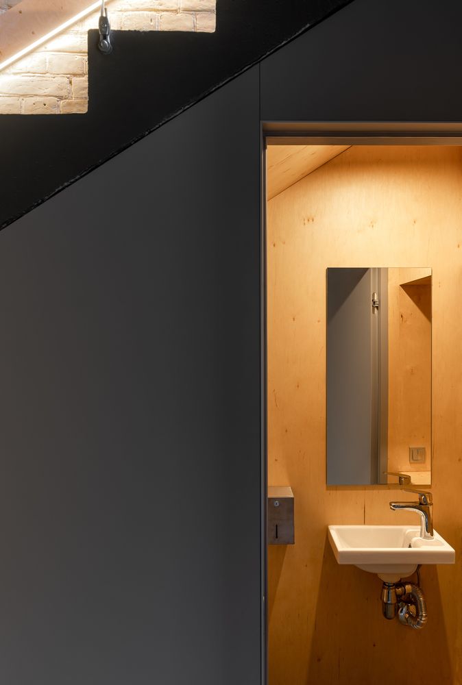 复古砖墙中的现代咖啡馆 · BWTC Coffee Shop-26