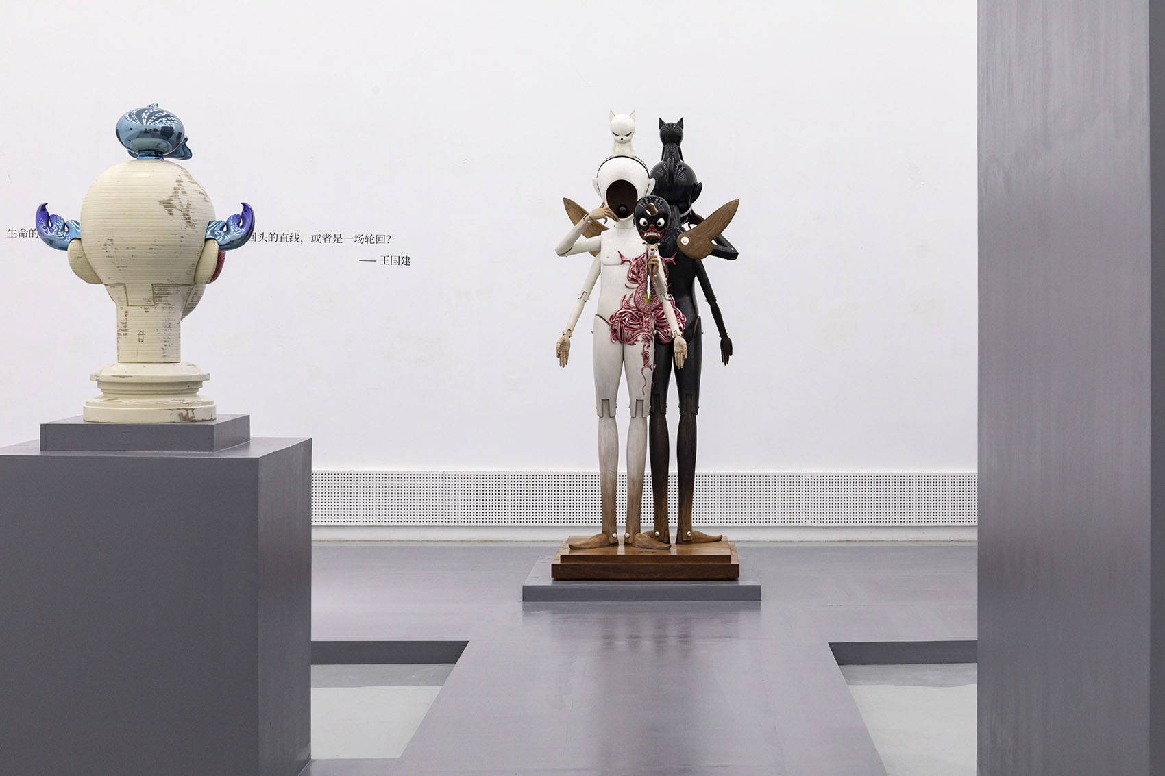 「变相·王国建艺术展」展览设计丨中国北京丨燕尾设计室-49