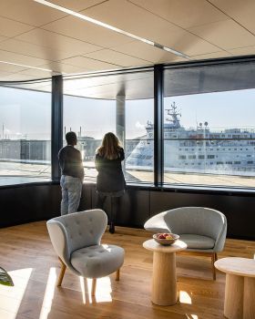 丹麦菲德烈西亚斯轮船公司总部（注：DFDS一般指丹麦菲德烈西亚斯轮船公司，若DFDS有其他确切所指，需根据实际情况调整） 丨DenmarkCopenhagen丨未明确提及,推测为PLH