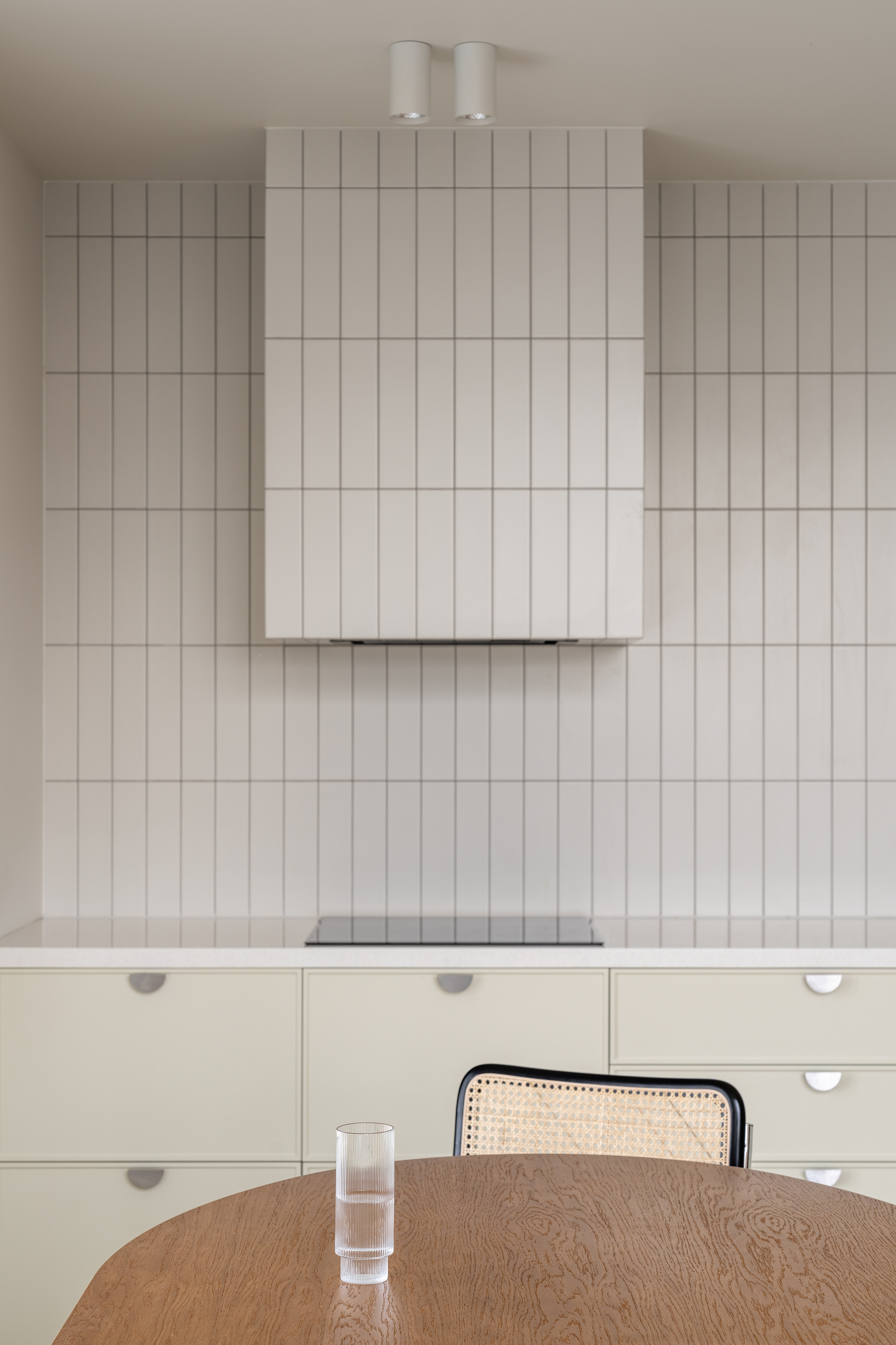 VSLKVSKA | A two-story apartment design-44