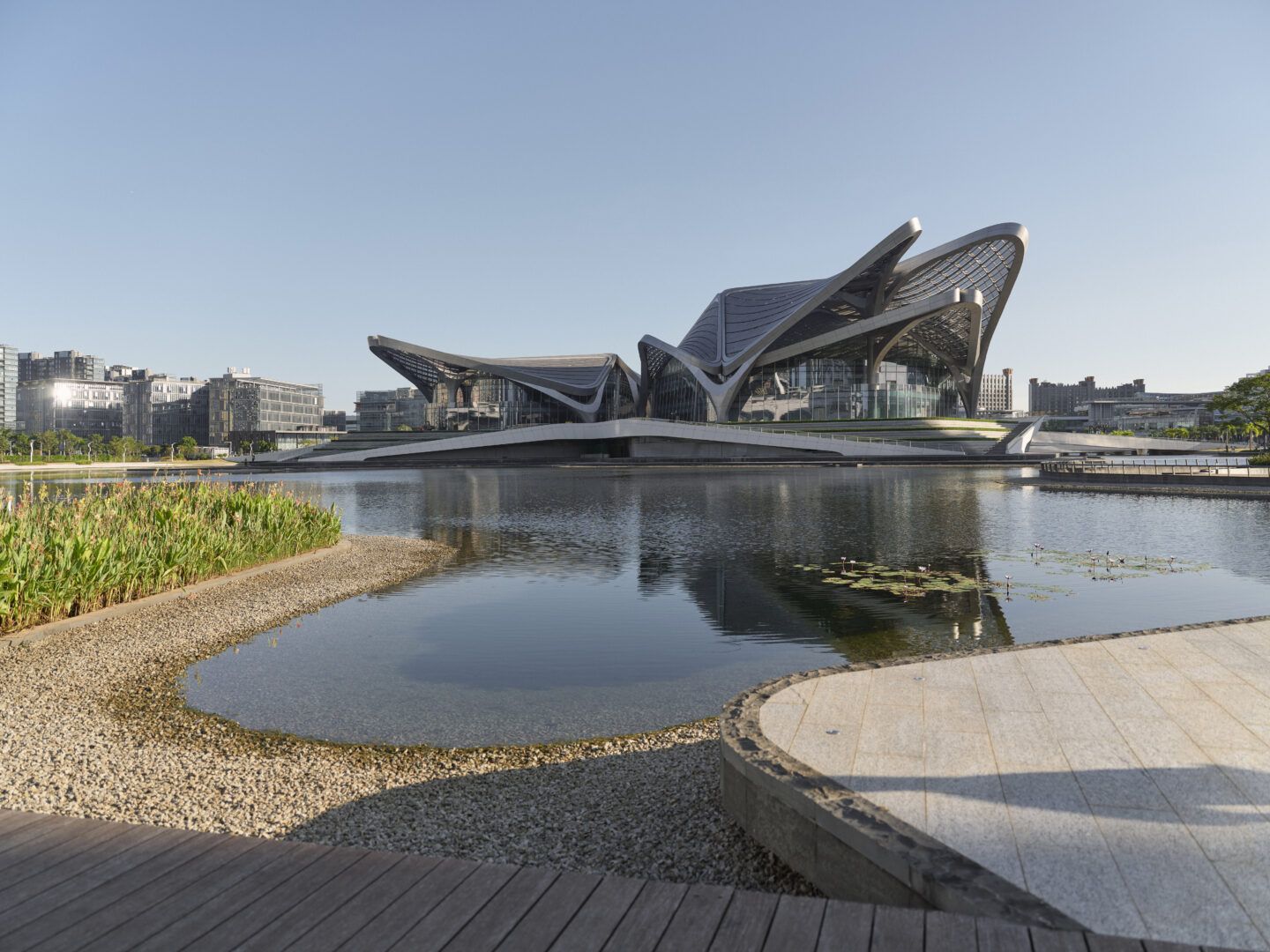 ZHUHAI JINWAN CIVIC ART CENTRE | ZAHA HADID ARCHITECTS - ARCH2O-11