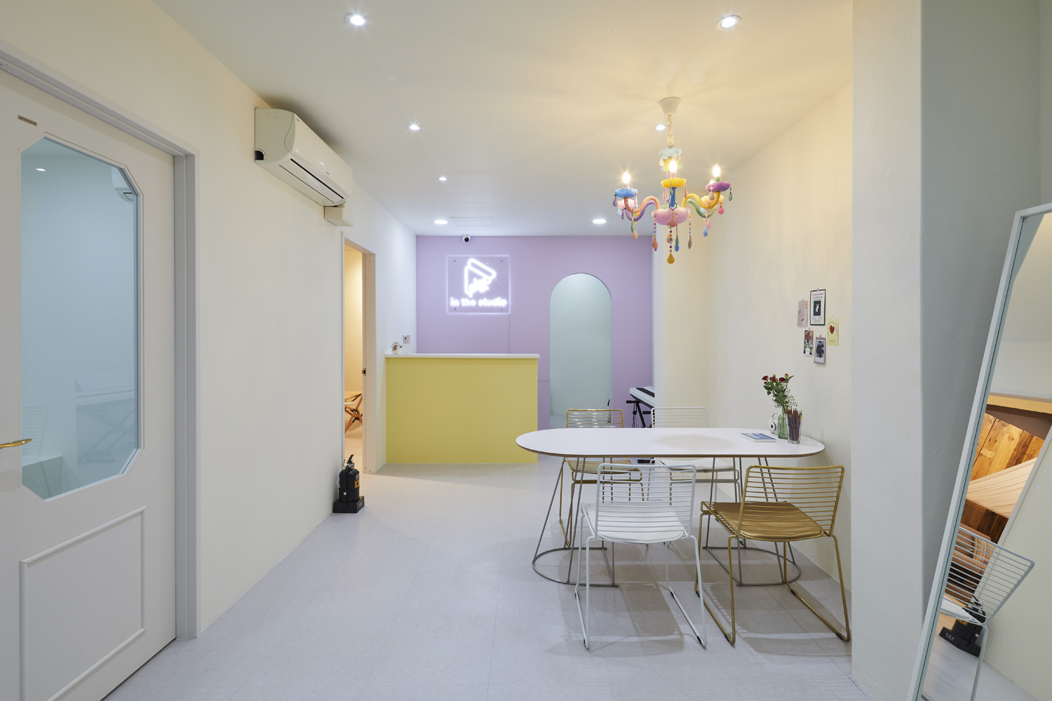 30 平米极简风格工作室，尽显设计师匠心独运-5