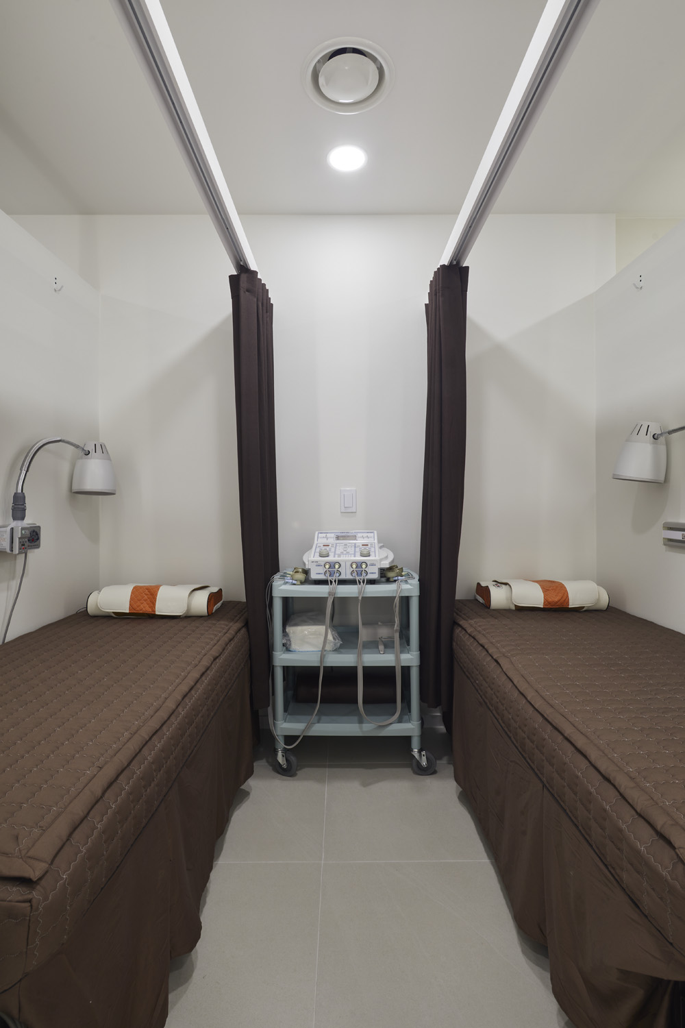 45 平米韩式简约诊所设计-16