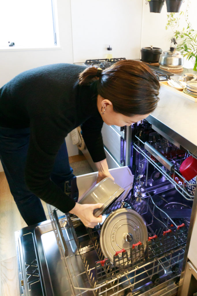 開放感とプライバシーを両立すみずみまで陽光が行き渡る光庭が導く心地よい空間 | Architecture | 100%LiFE-15