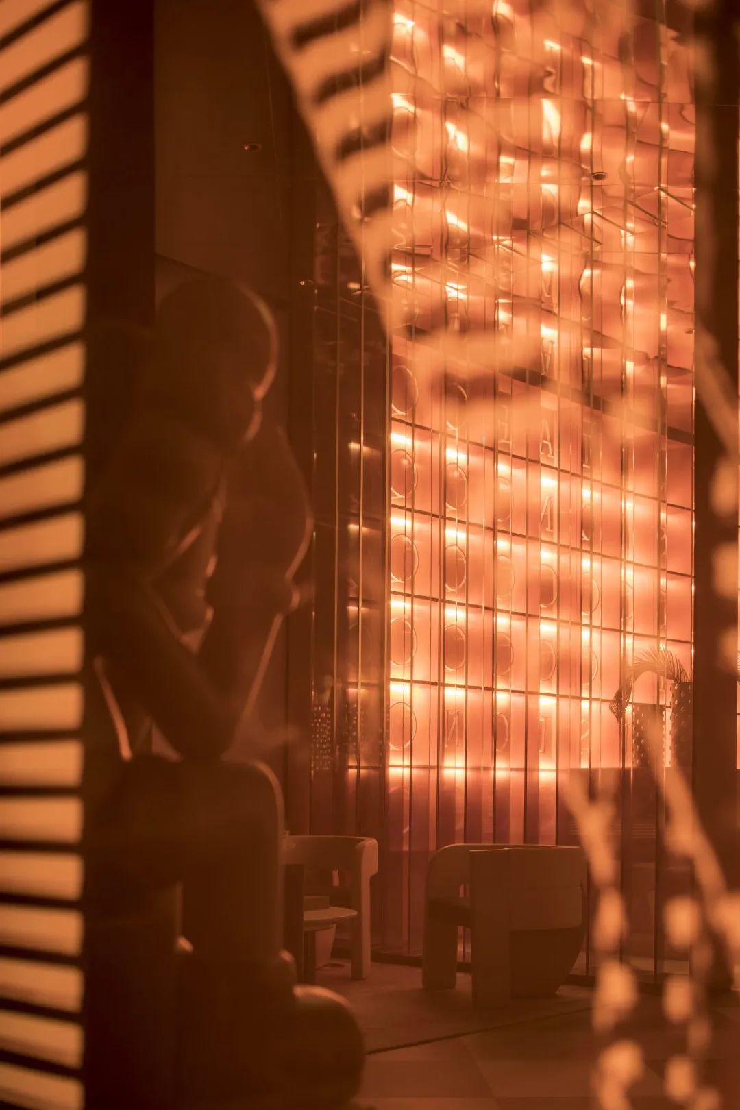 Vol.24 强势爆料矩阵中海星筑苑 赛博朋克风视频流出 生图也能打-47