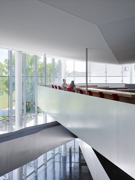 堪萨斯大学德布鲁斯中心(DeBruce Center)-26