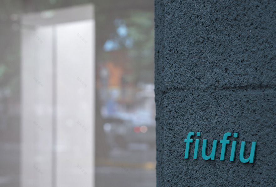 上海FIUFIU画廊 / 万社设计咨询(深圳)有限公司-5