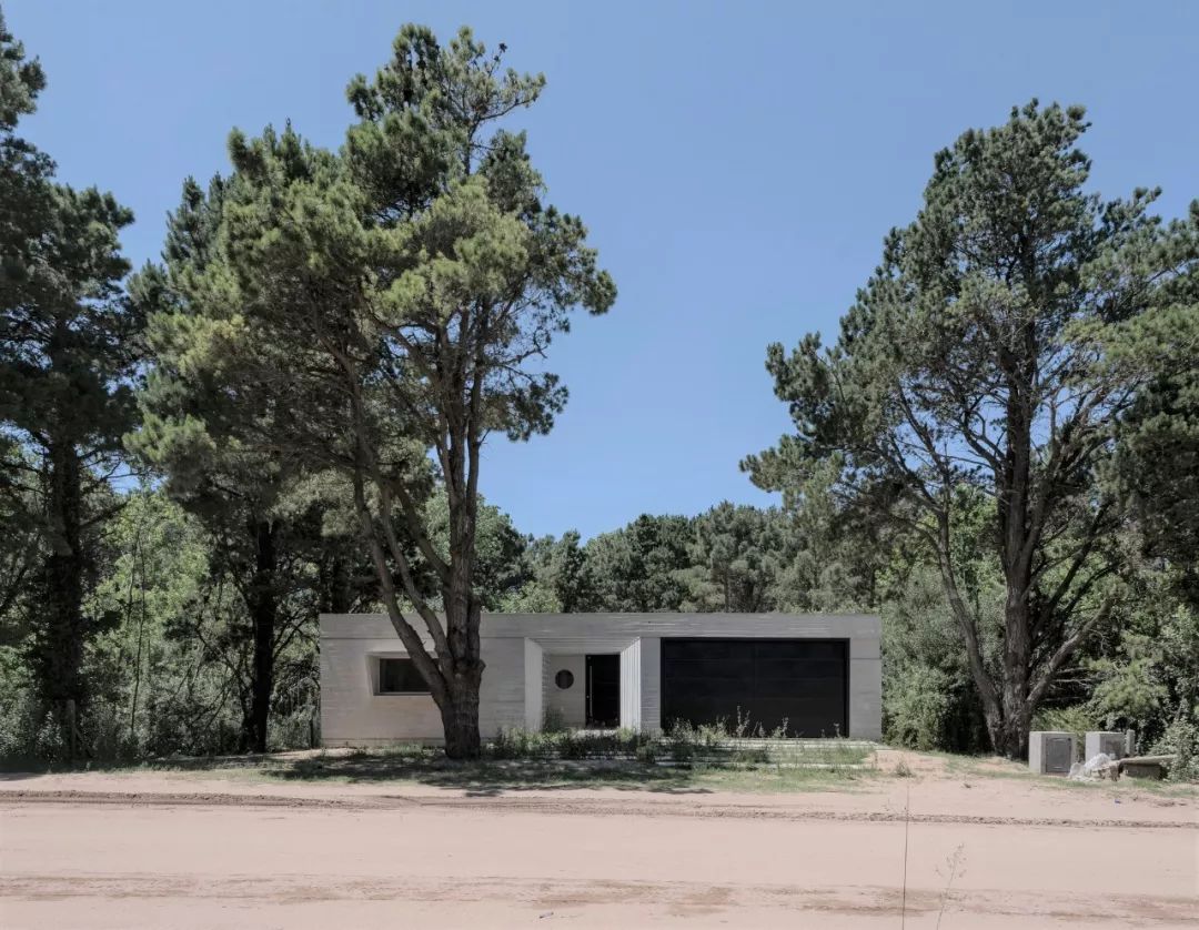 Galera 建筑工作室 | 光、空间与形式的平衡探索-15