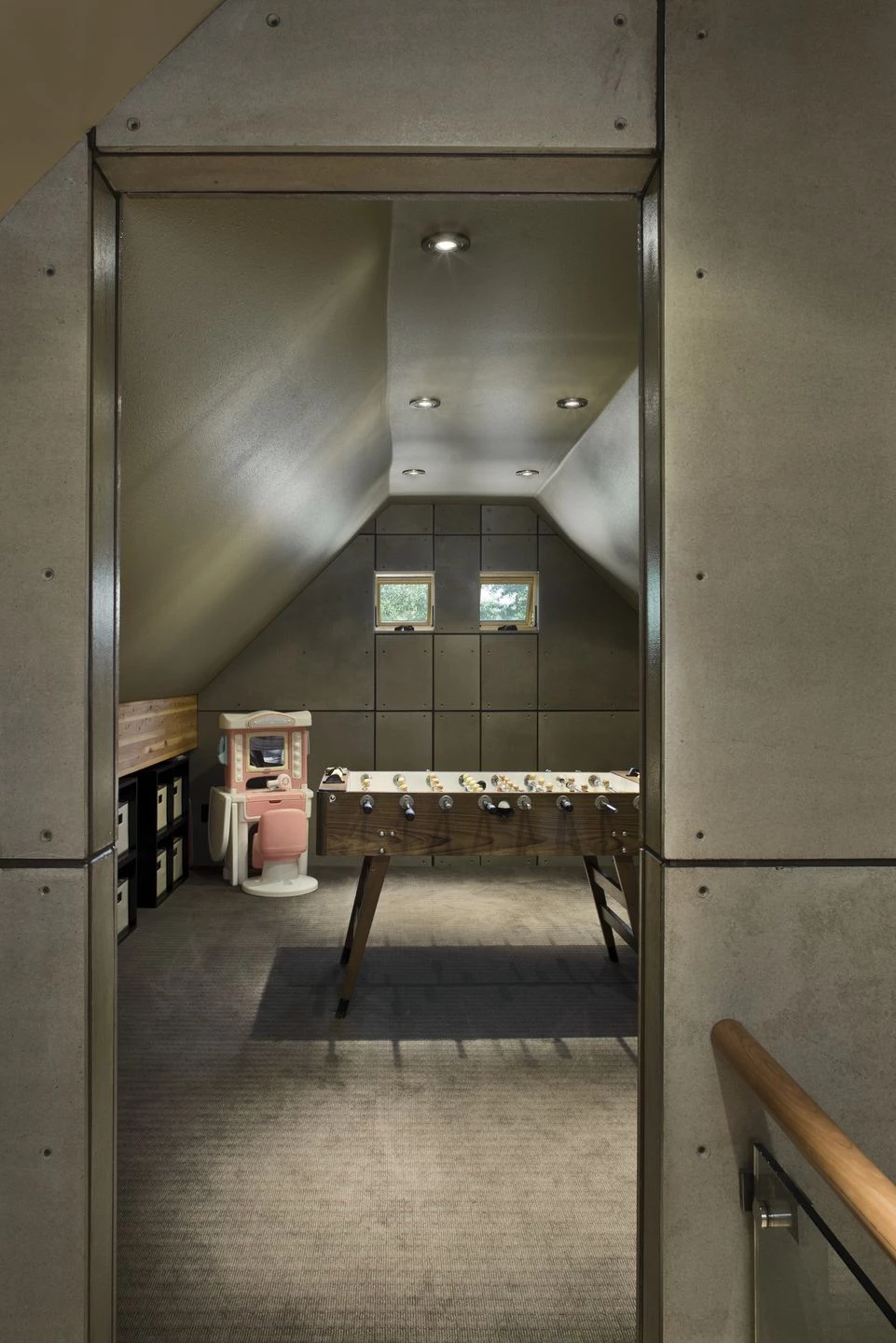 翻新改造的现代家庭别墅-28