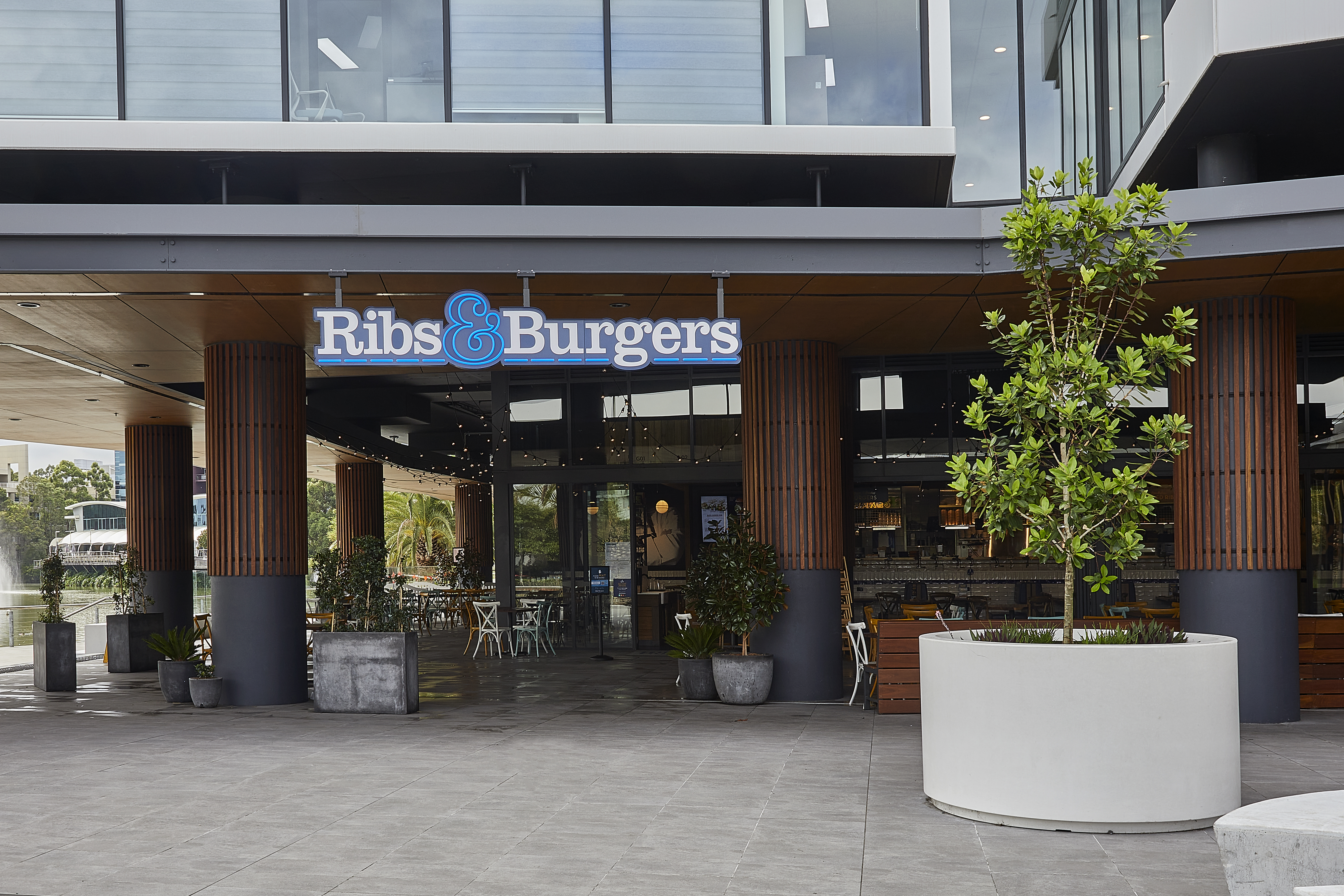 Ribs & Burgers · Bella Vista 餐厅设计丨澳大利亚新南威尔士丨Design Partnership Australia-21
