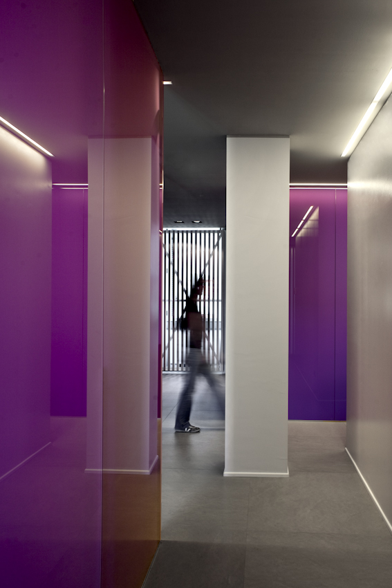 米兰瑞士全球总部办公室·轻盈与厚重的对话-20