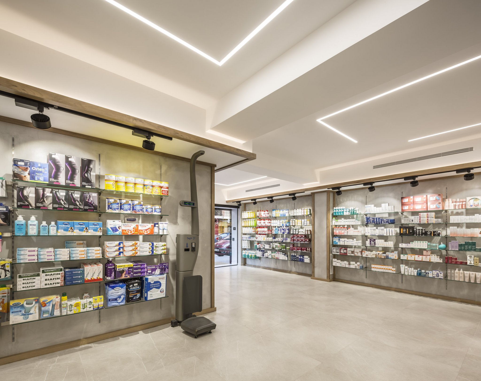 Farmacia Consuelo Giner 药店整体改造项目丨Destudio-15