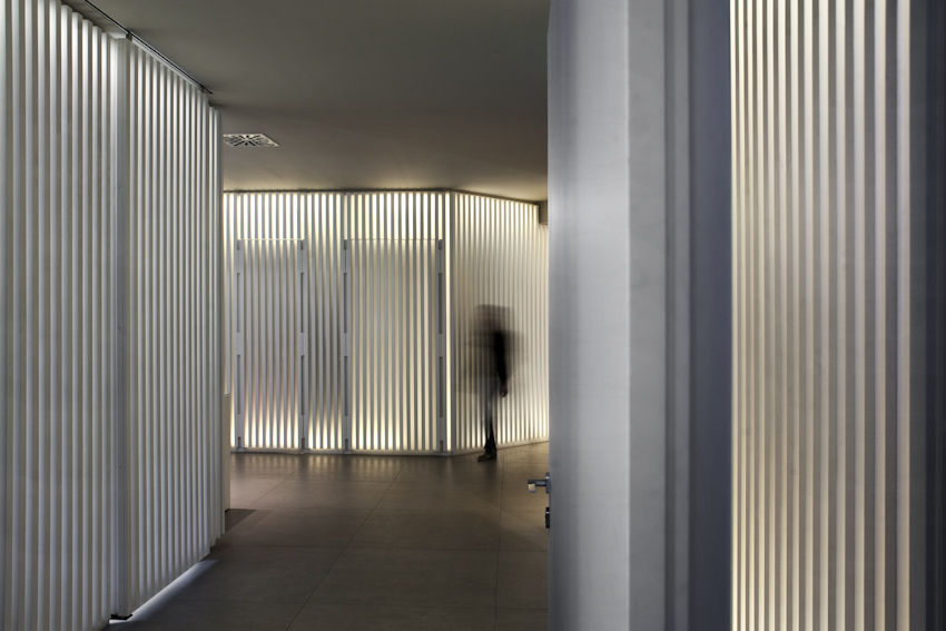 米兰瑞士全球总部办公室·轻盈与厚重的对话-14