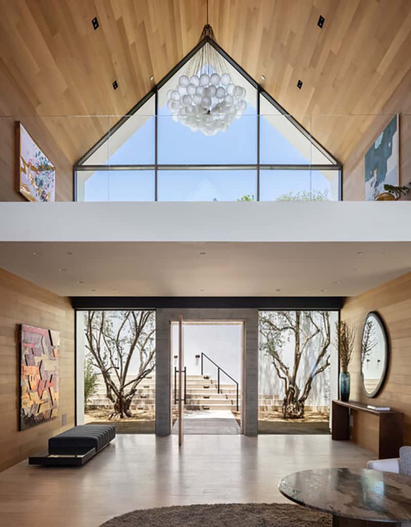 Fascinating minimalist home is cantilevered over the Los Angeles hills-11