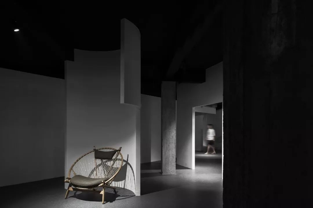 梦境边缘的生活艺术展厅-14