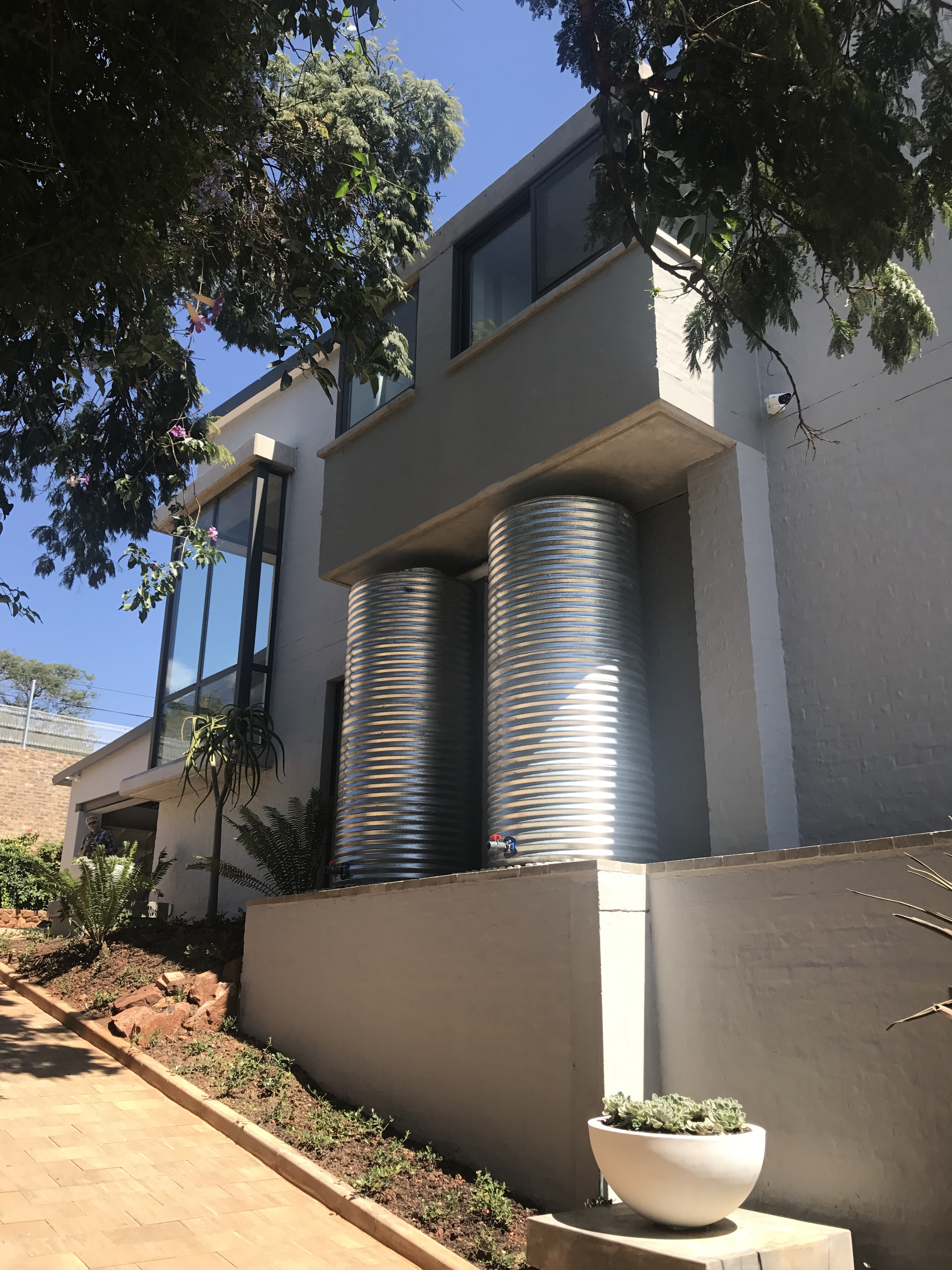 南非绿意盎然的家——Mellet & Human Architects 打造三层别墅-12