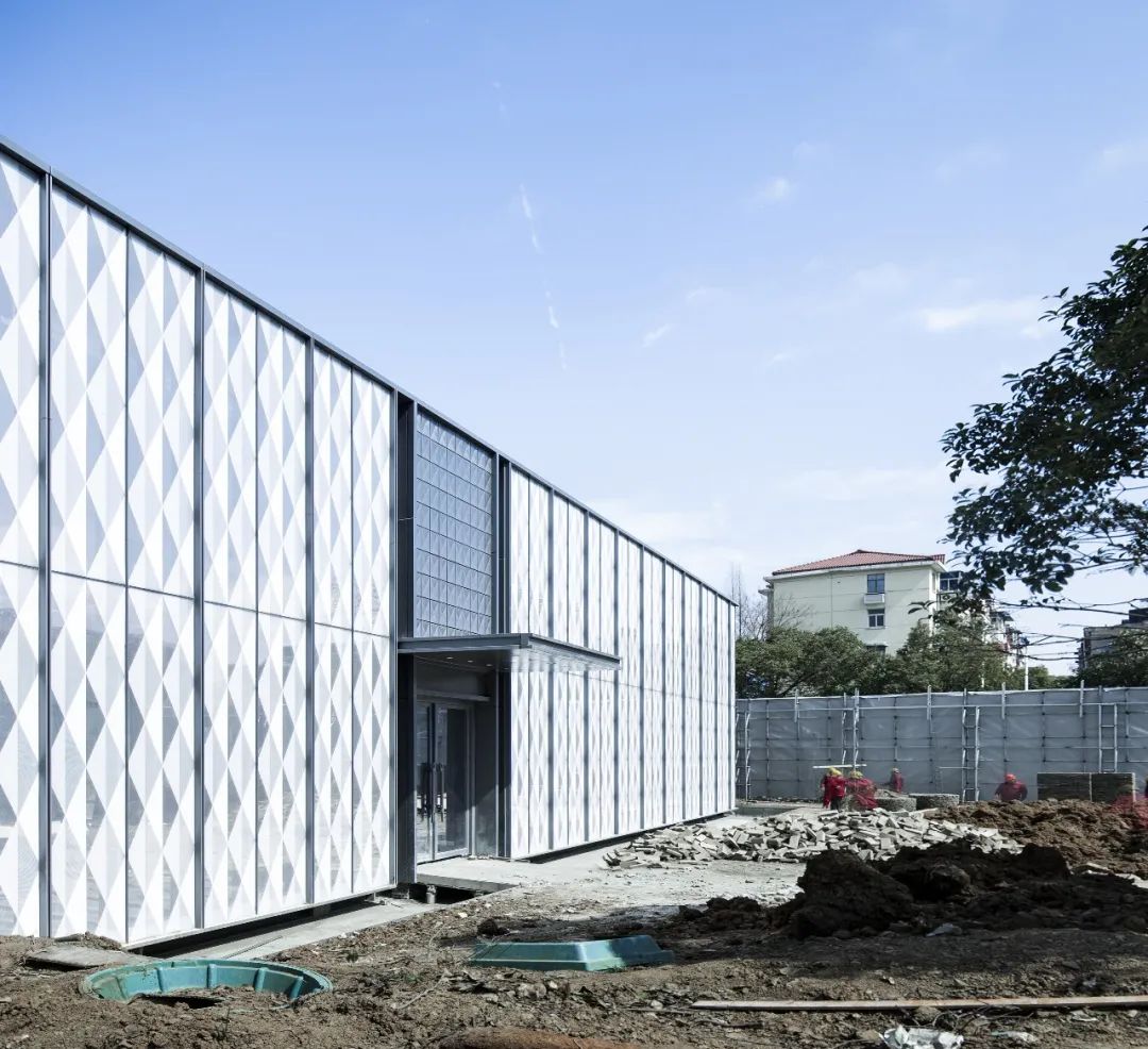 金基尚书里展示厅 | 虚幻灯笼般的玻璃建筑-18