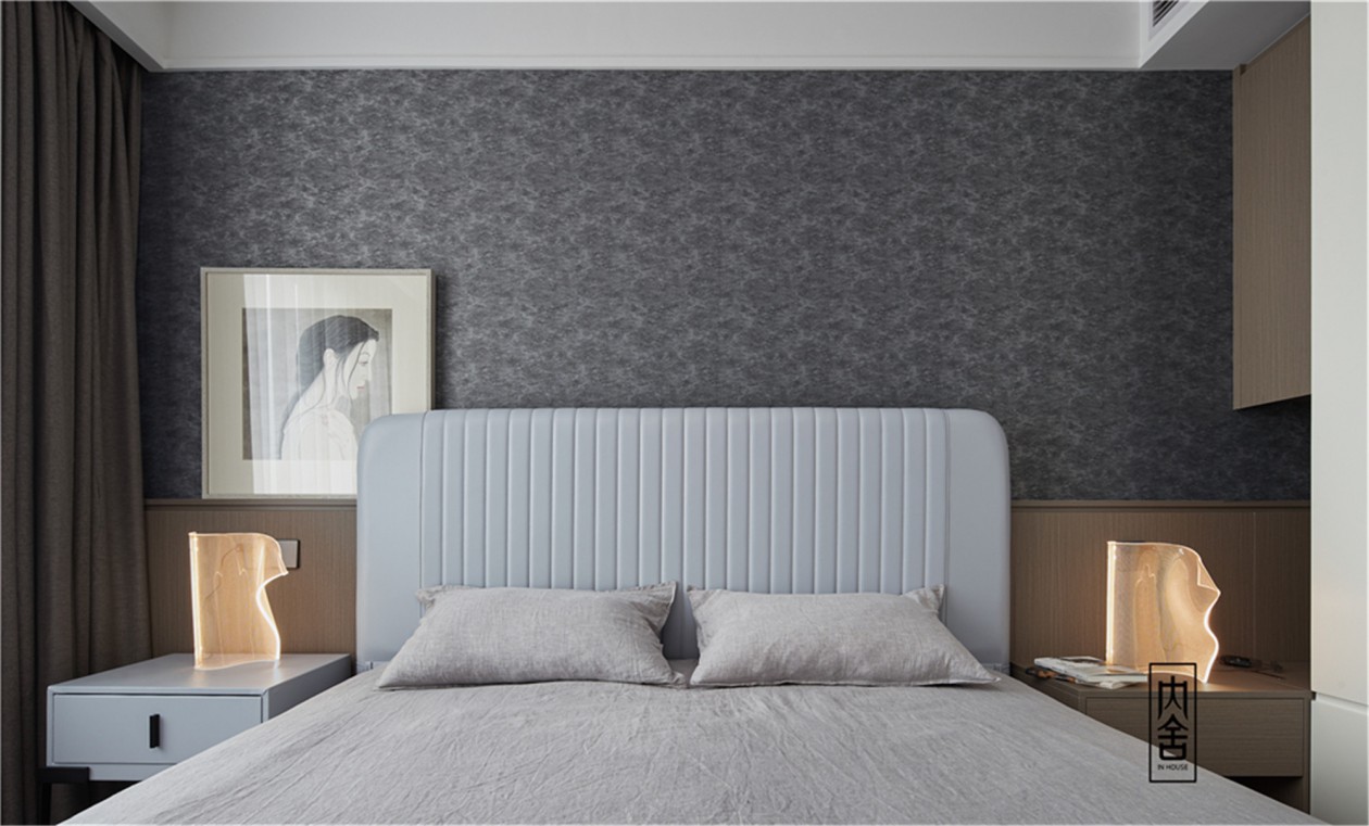 灰色调与橙色的碰撞,打造静谧优雅家居空间-32