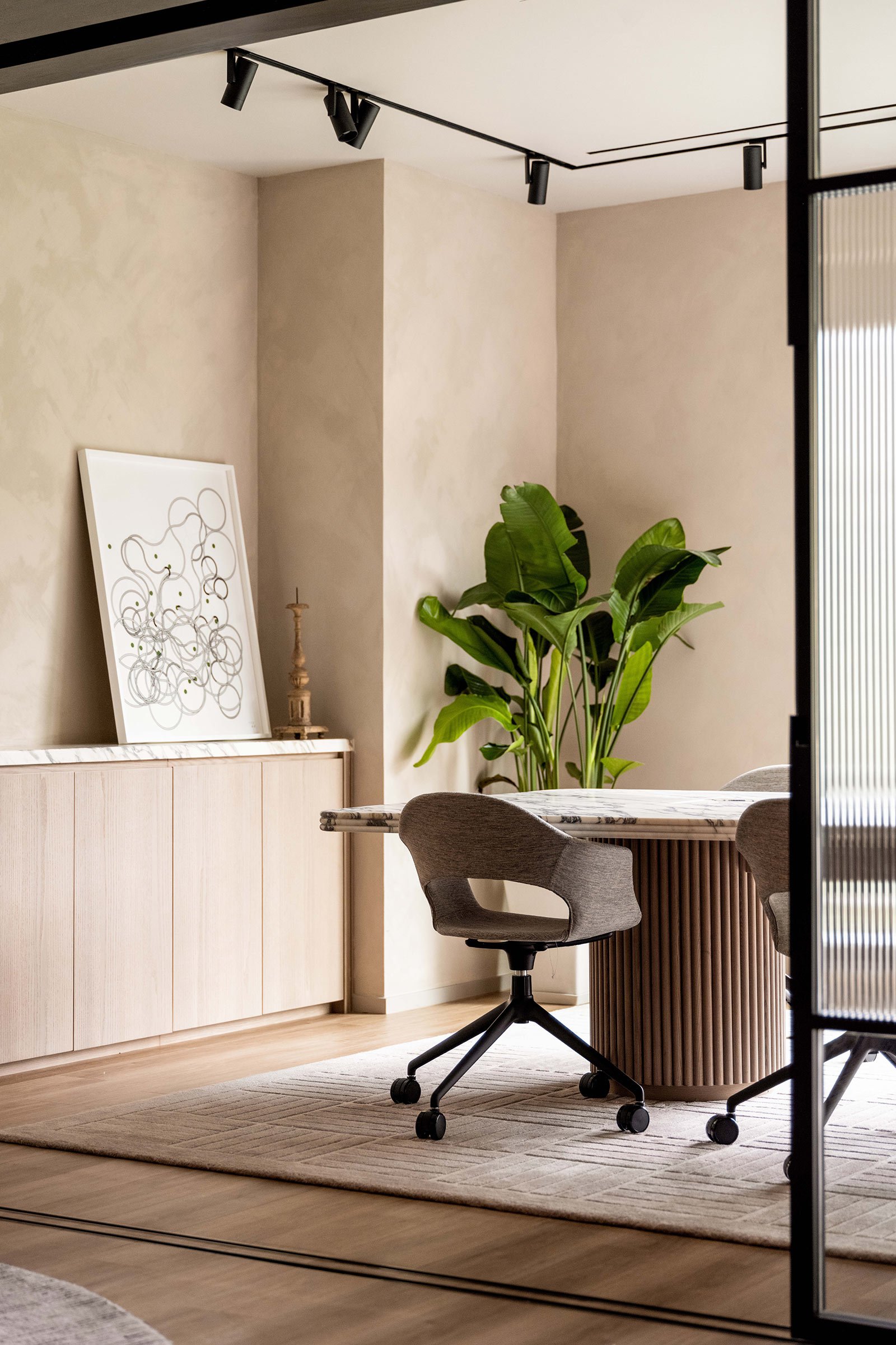 An Intimate, Multi-Generational Office — Design Anthology-10