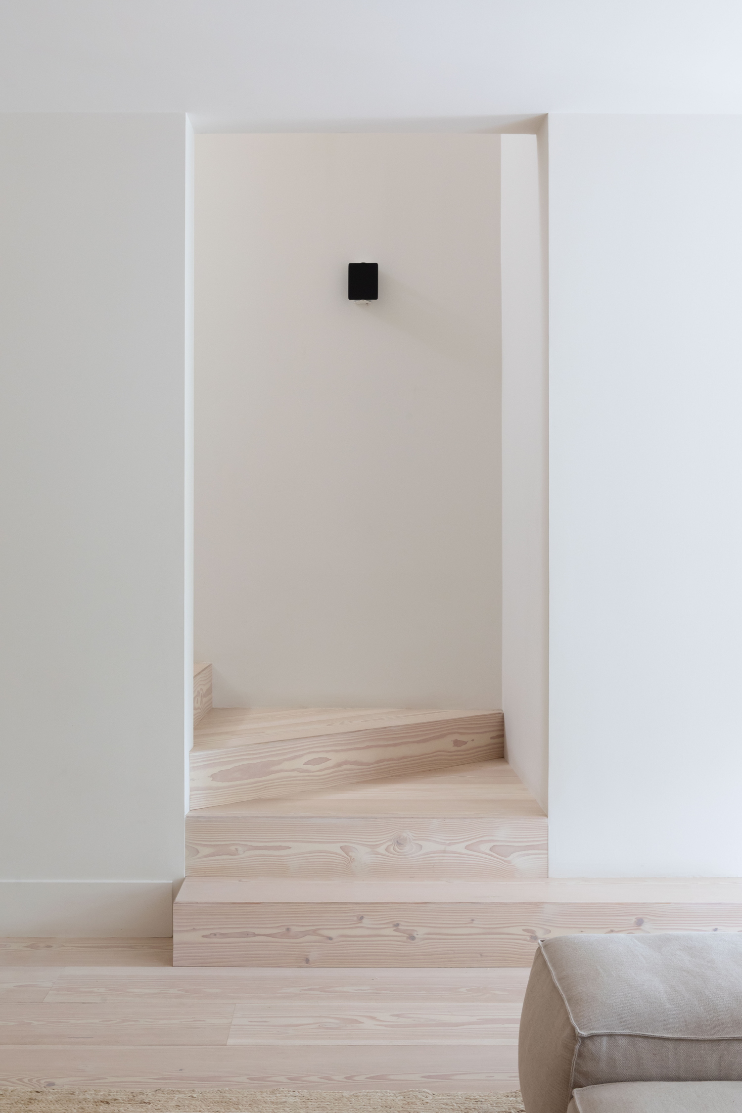 DINZ德网  Untitled Design Agency · 克制的实践-7