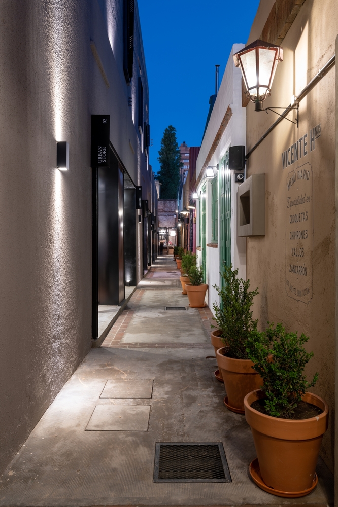 阿根廷百年修道院改造的购物中心-45