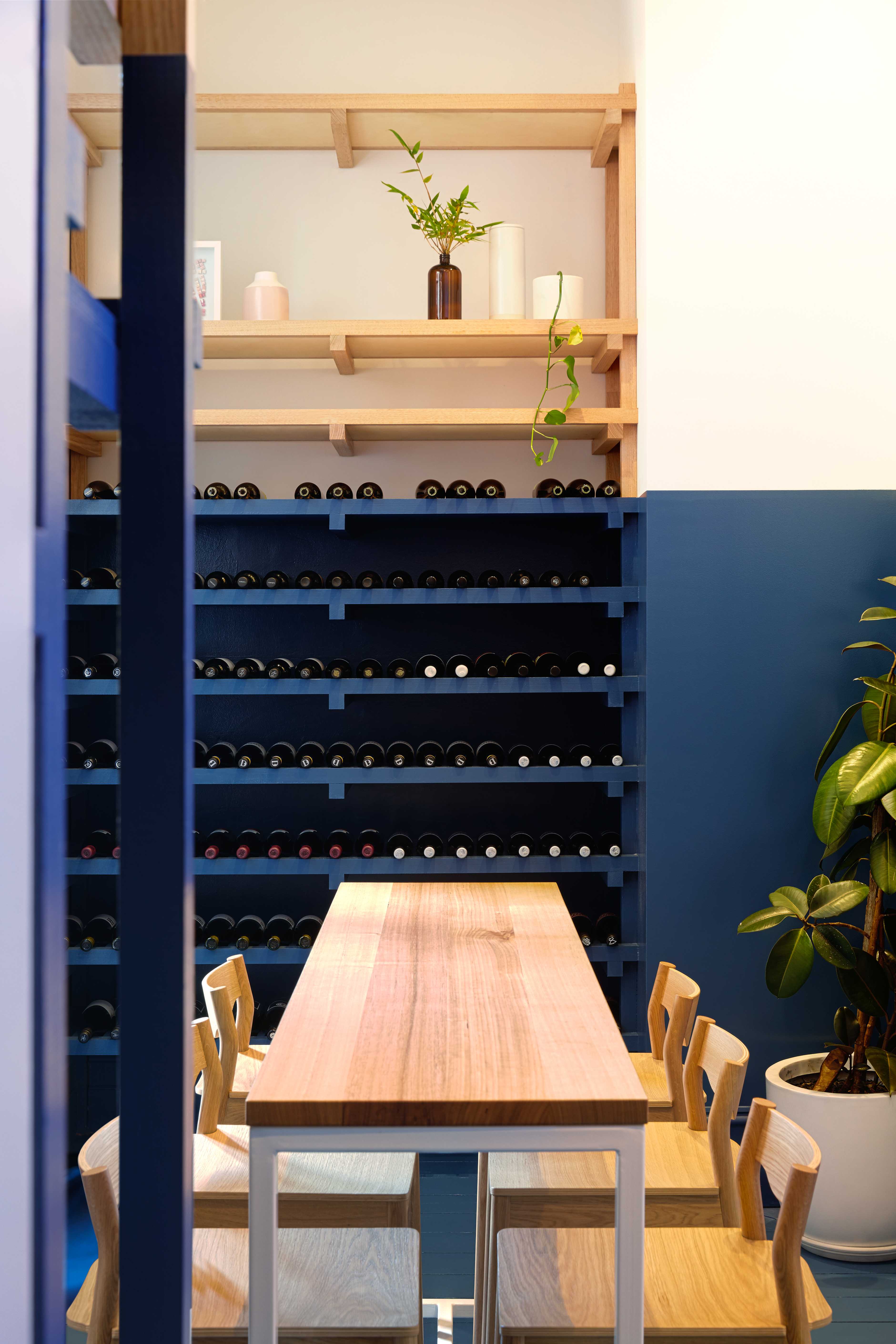 一级空间 | 明亮粉蓝的餐厅设计-8