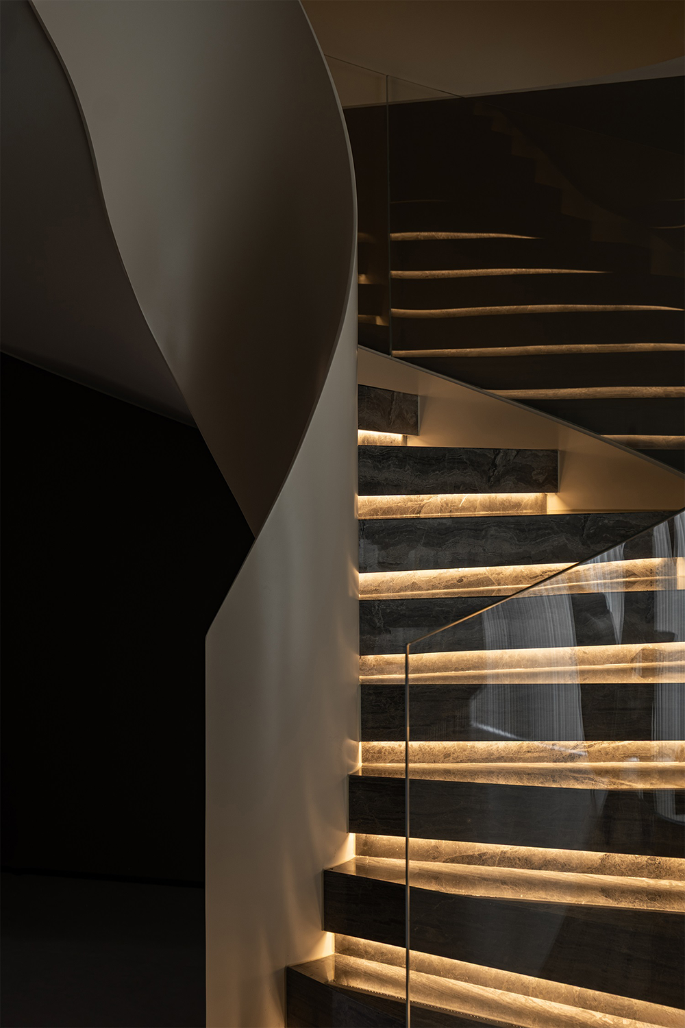 简约设计 干净 · 纯粹-33