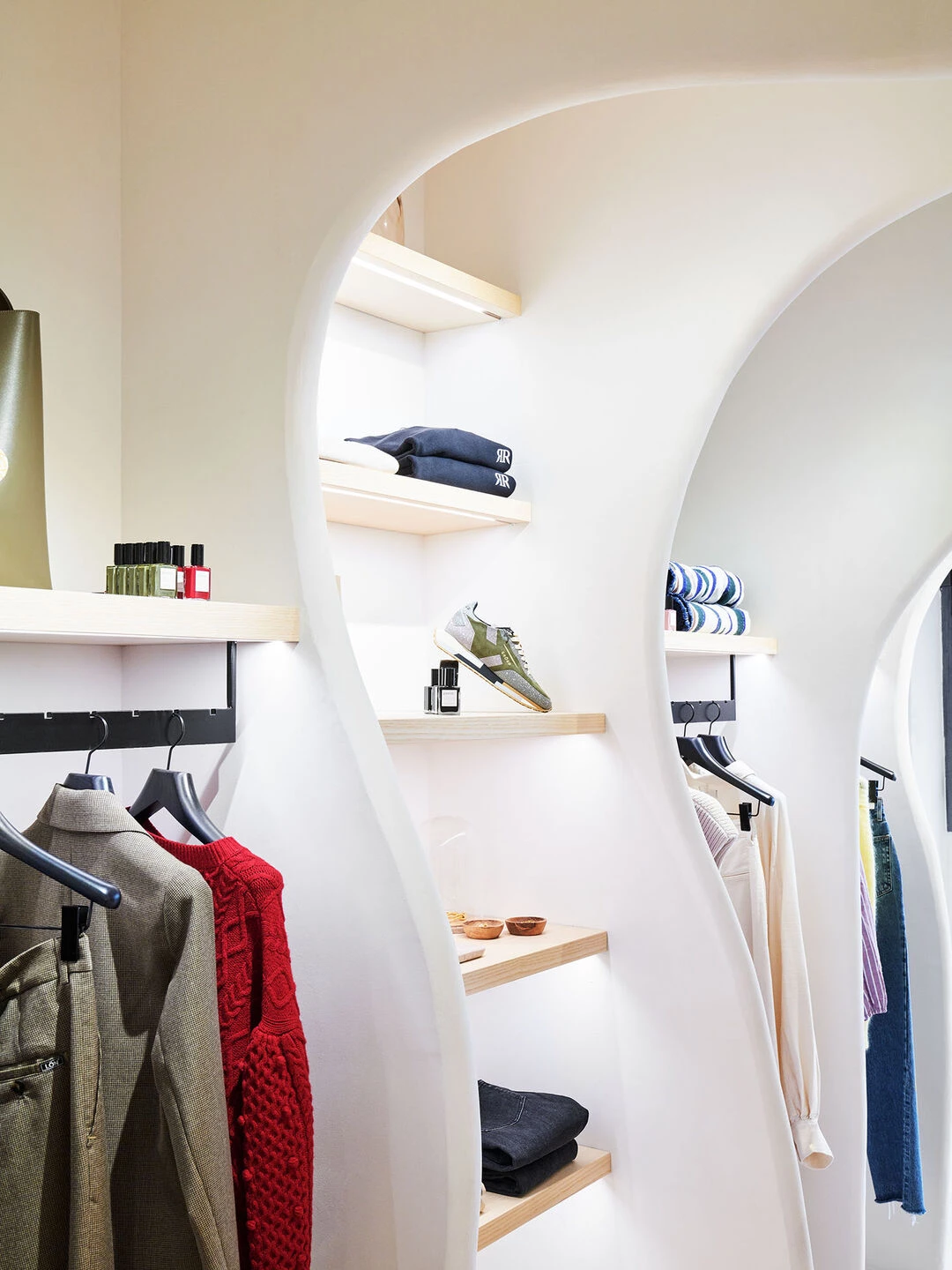 可译为小型妇女商店丨法国巴黎丨JCPCDR Architecture-24