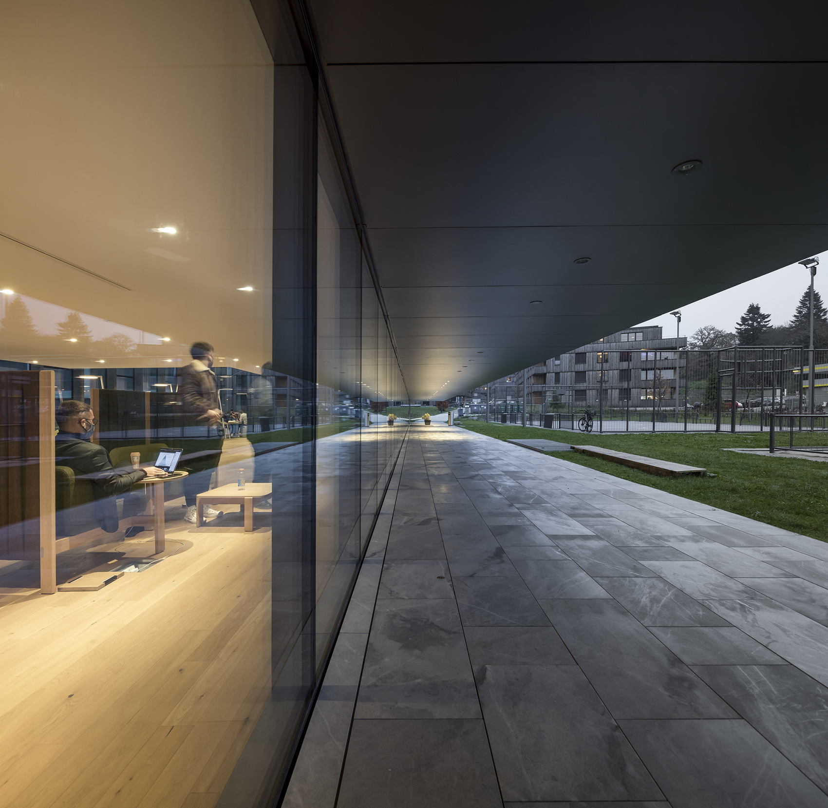 瑞士 EHL 酒店管理商学院丨IttenBrechbühl-19