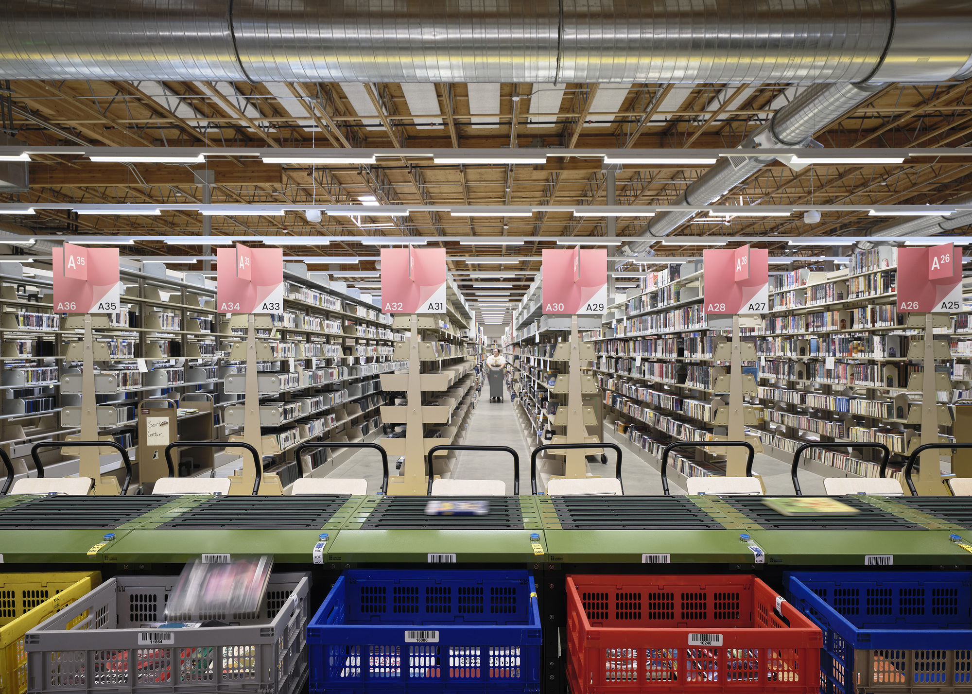 Multnomah County Library Operations Center / Hennebery Eddy Architects-33