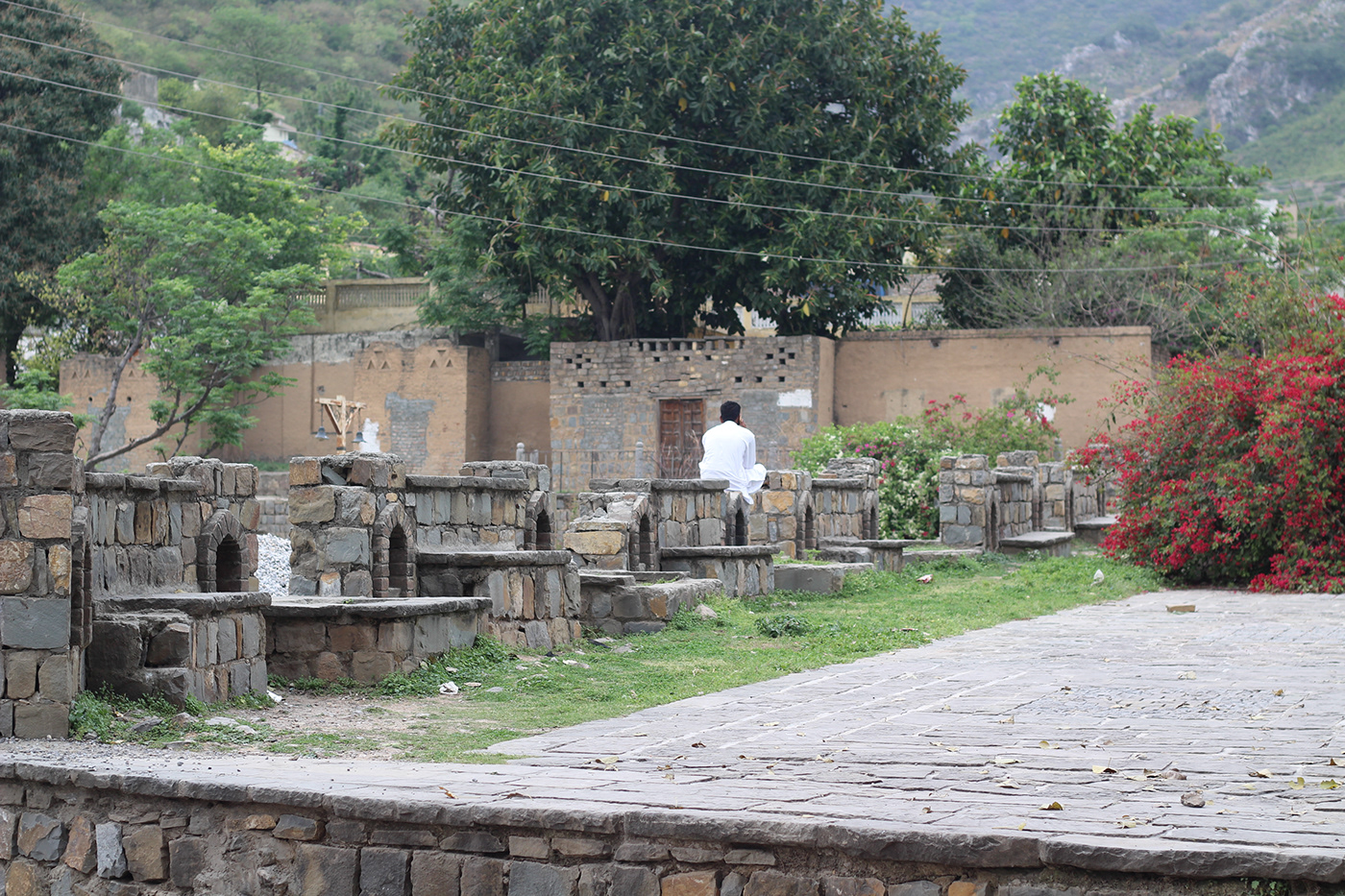 知名设计师打造豪华公寓，现代简约风范展露无遗-9