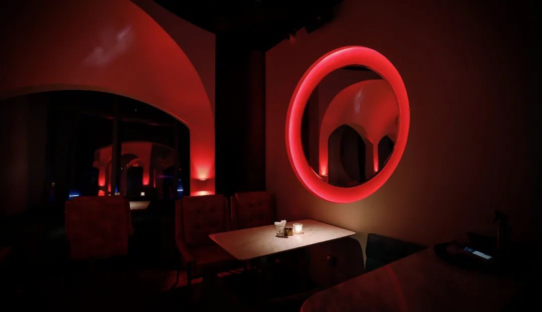 圣洁的韵律｜隐秘绽放的水边酒吧-20