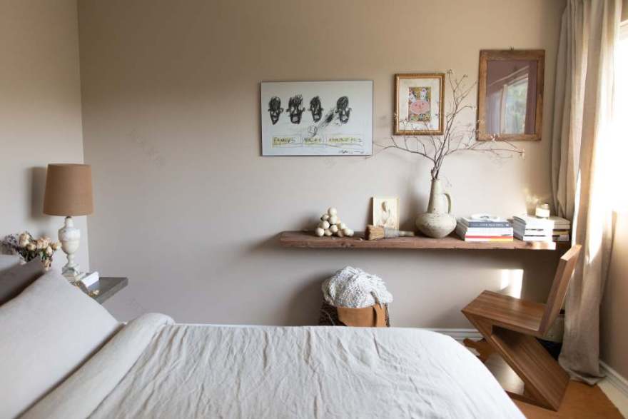 艺术家男友助力,打造黑白艺术画廊小屋-17