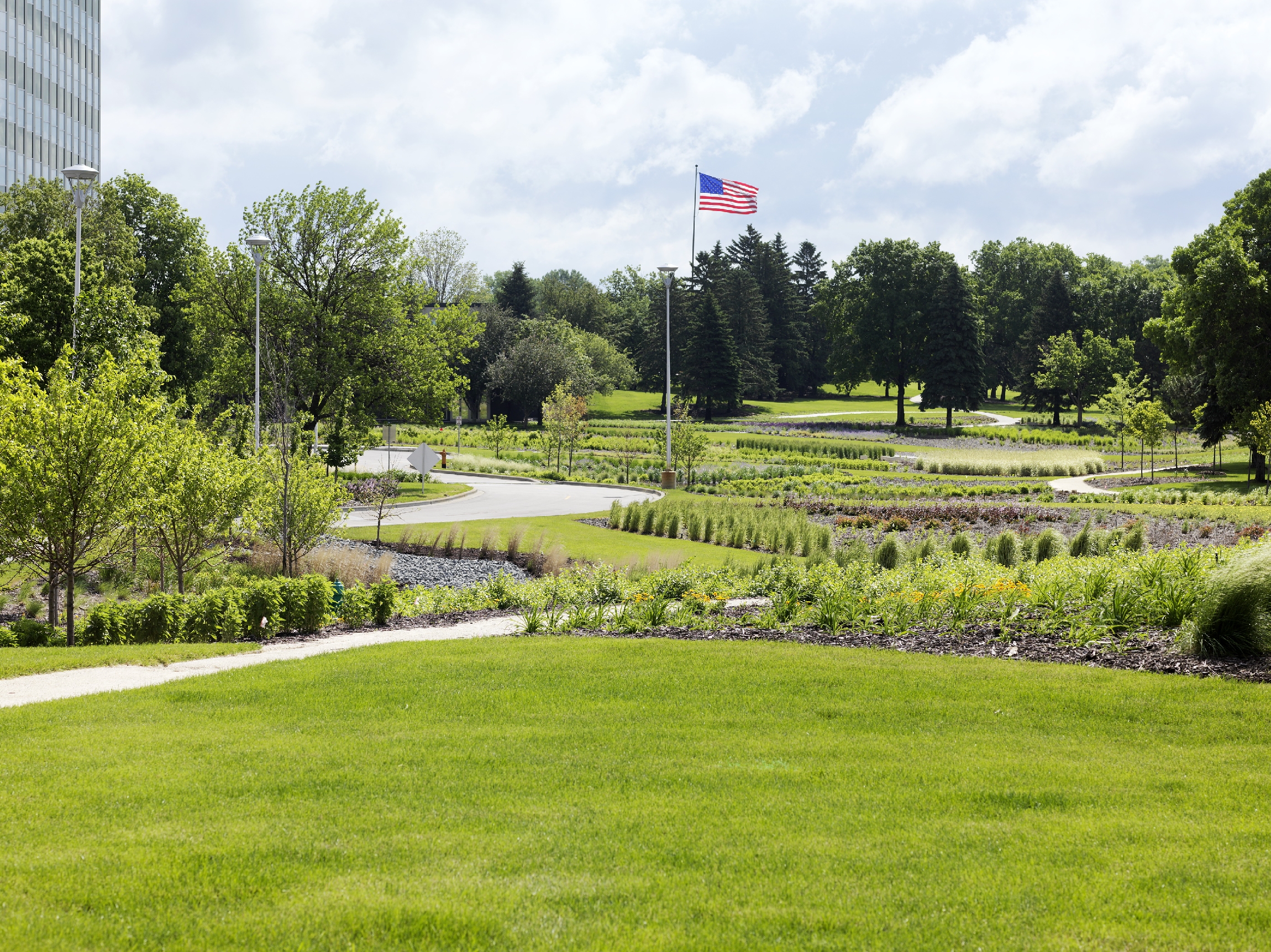 3M 公司总部 | 简约现代的办公空间设计-11