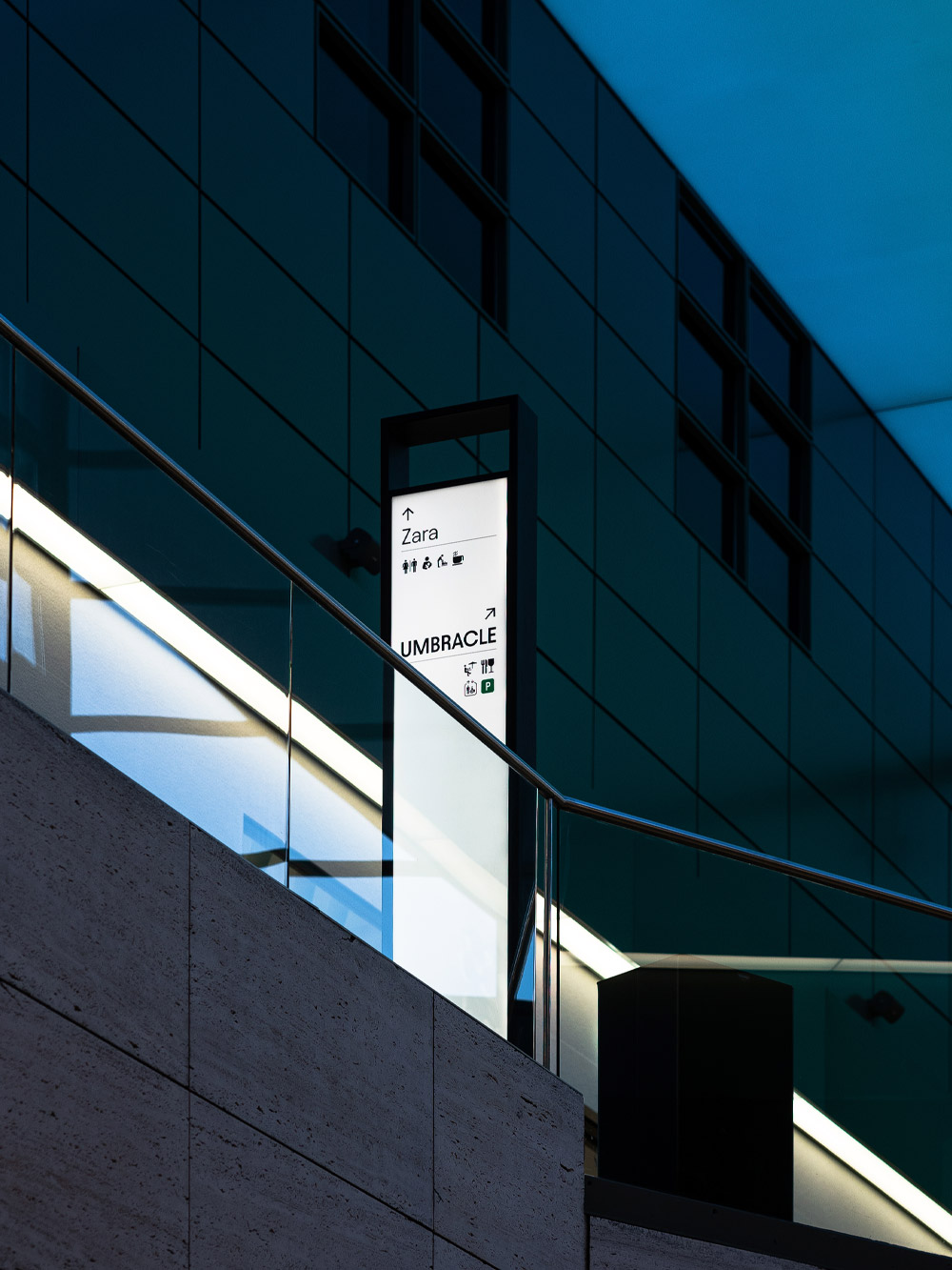 “L’illa Diagonal”购物中心导视系统设计丨西班牙巴塞罗那丨Batlle i Roig Arquitectes,Avanti-16