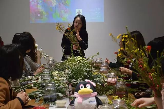 河北建筑装饰业协会举办“致我们的高定人生”女神季沙龙-55