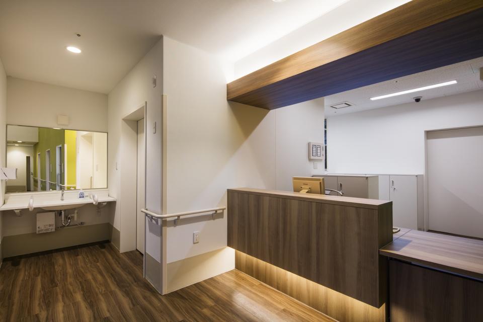 カフェのようなクリニック（类似咖啡馆的诊所）丨日本茨城丨株式会社小木野貴光アトリエ一級建築士事務所-5