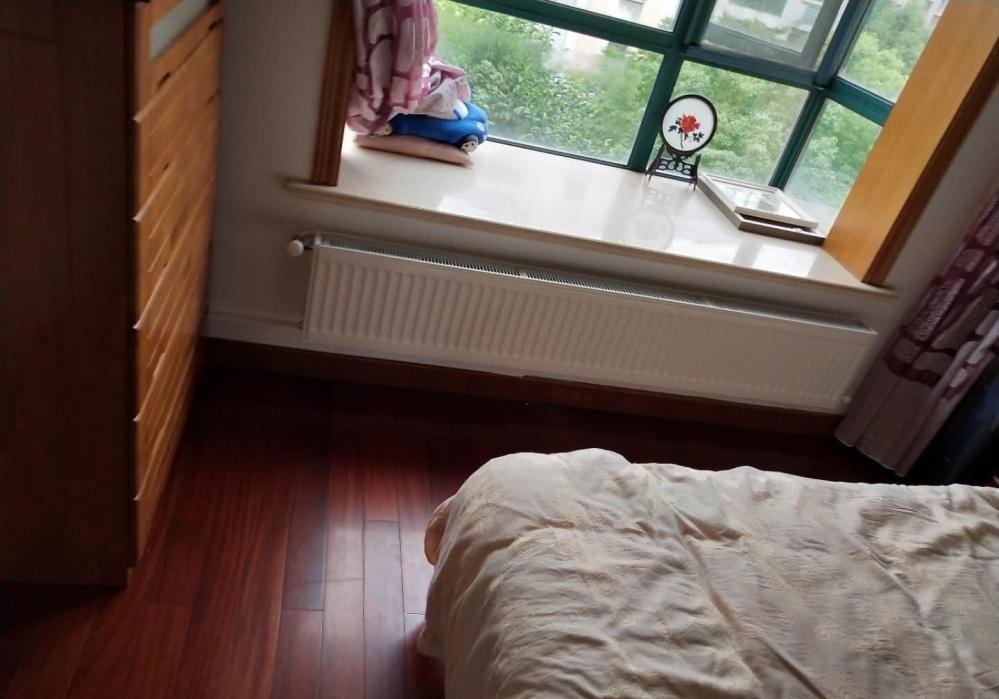 上海闵行放鹤路万顺苑小区明装暖气片设计实例-6